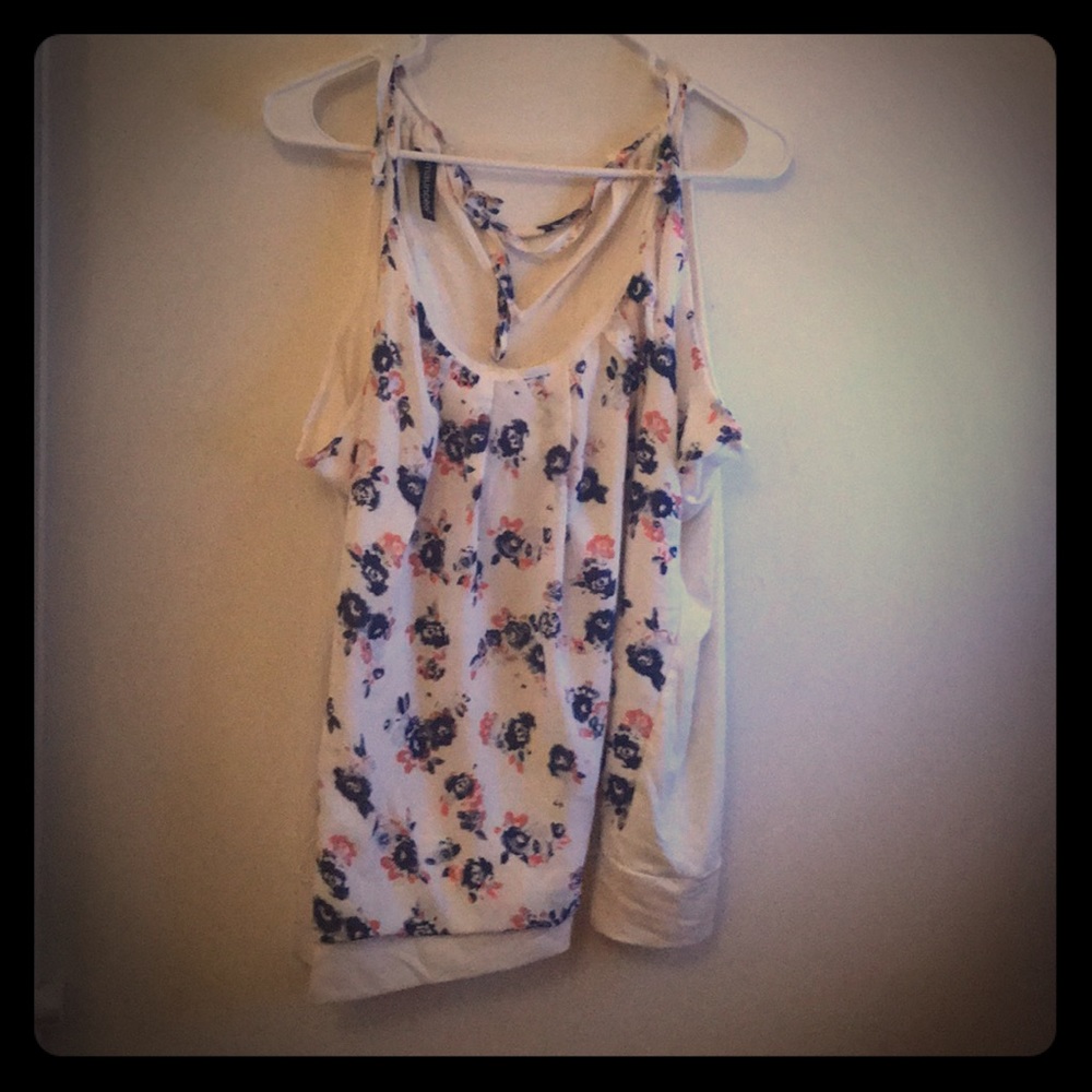 Flowered, flowy tank top